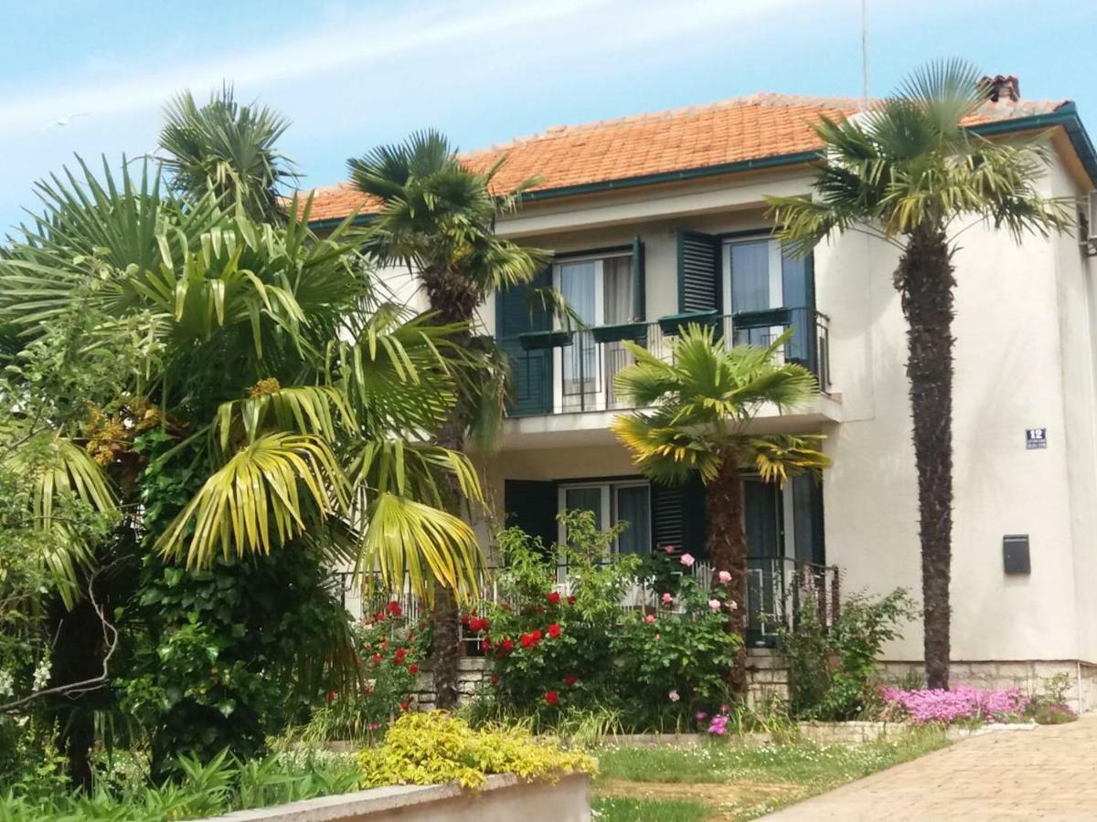 Apartments Palm House โรวีน ภายนอก รูปภาพ